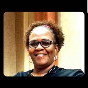 Meet your Posher, Denise